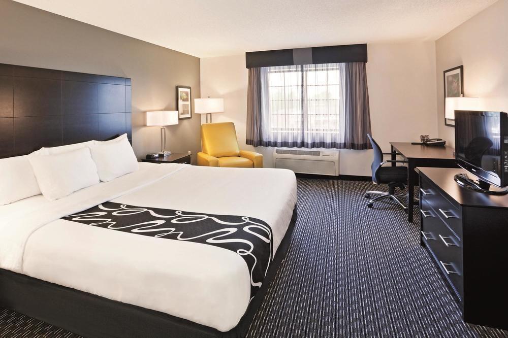 Hotel La Quinta By Wyndham Cleveland Macedonia Extérieur photo