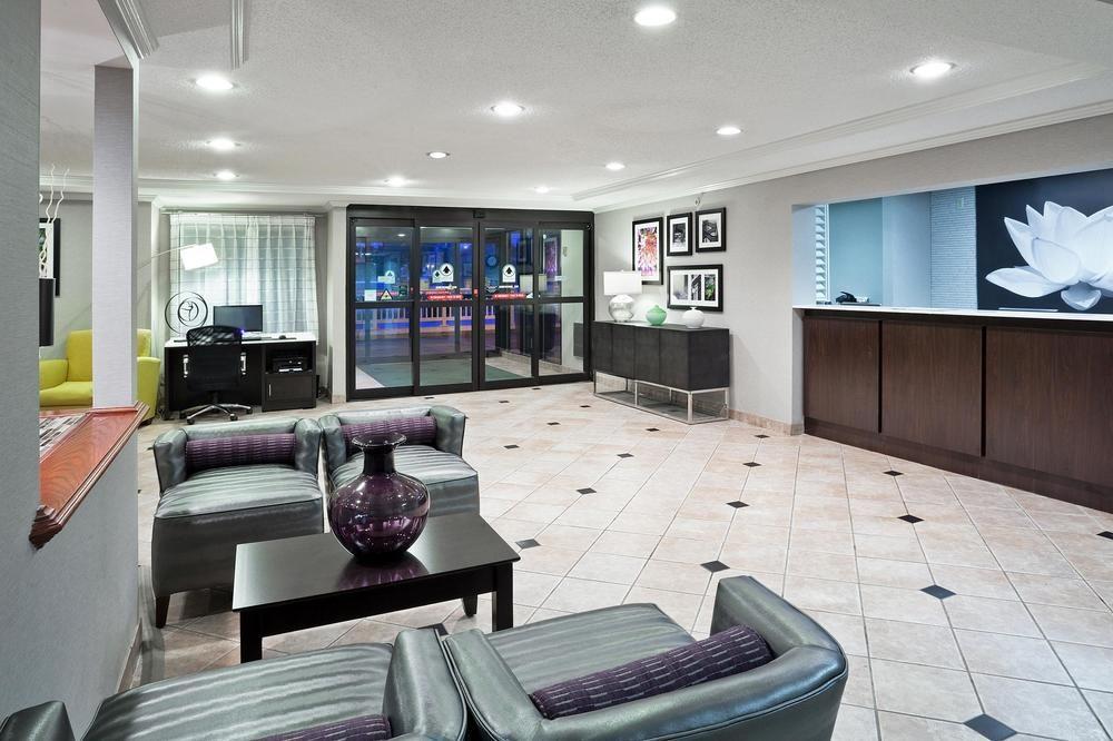 Hotel La Quinta By Wyndham Cleveland Macedonia Extérieur photo