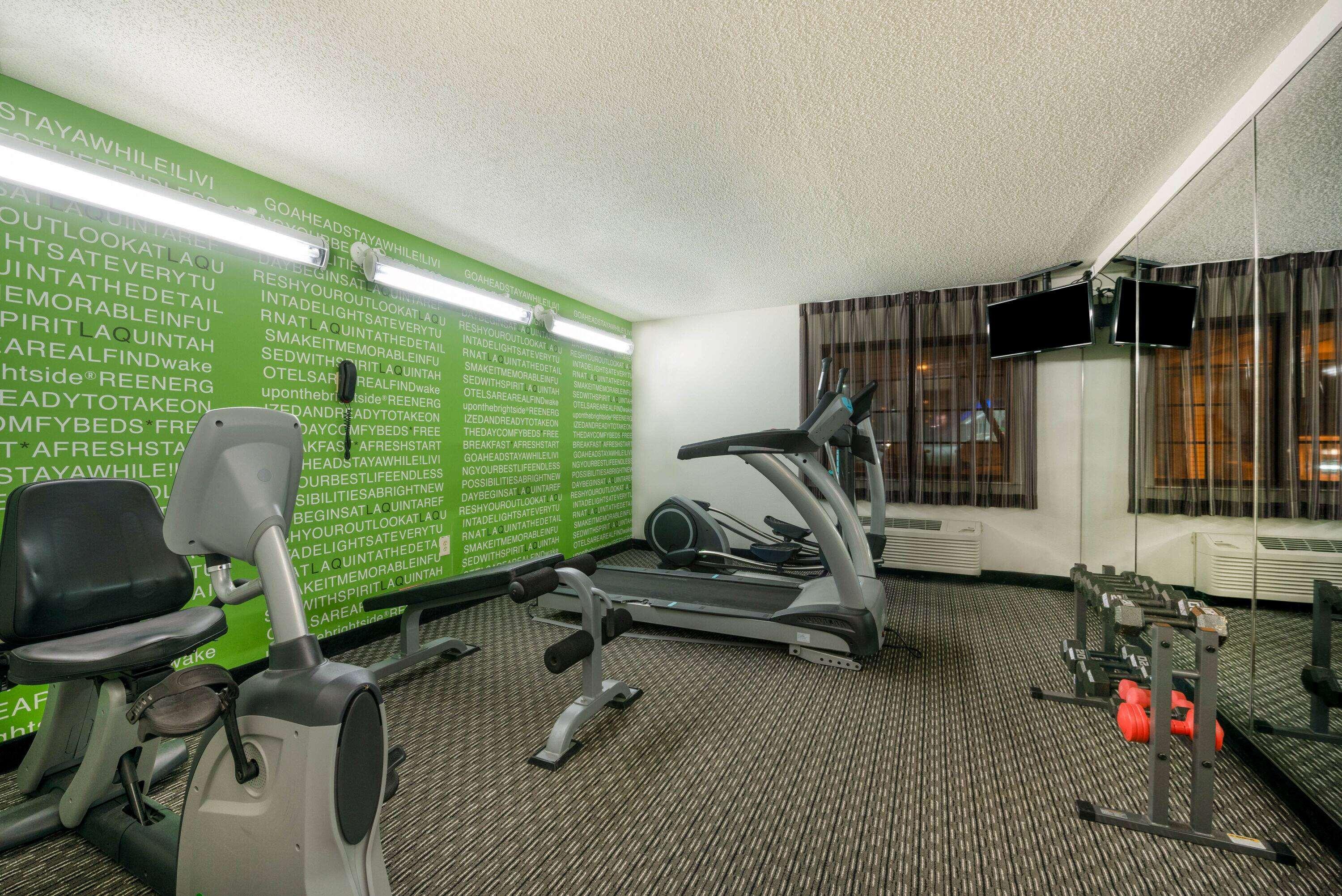 Hotel La Quinta By Wyndham Cleveland Macedonia Extérieur photo
