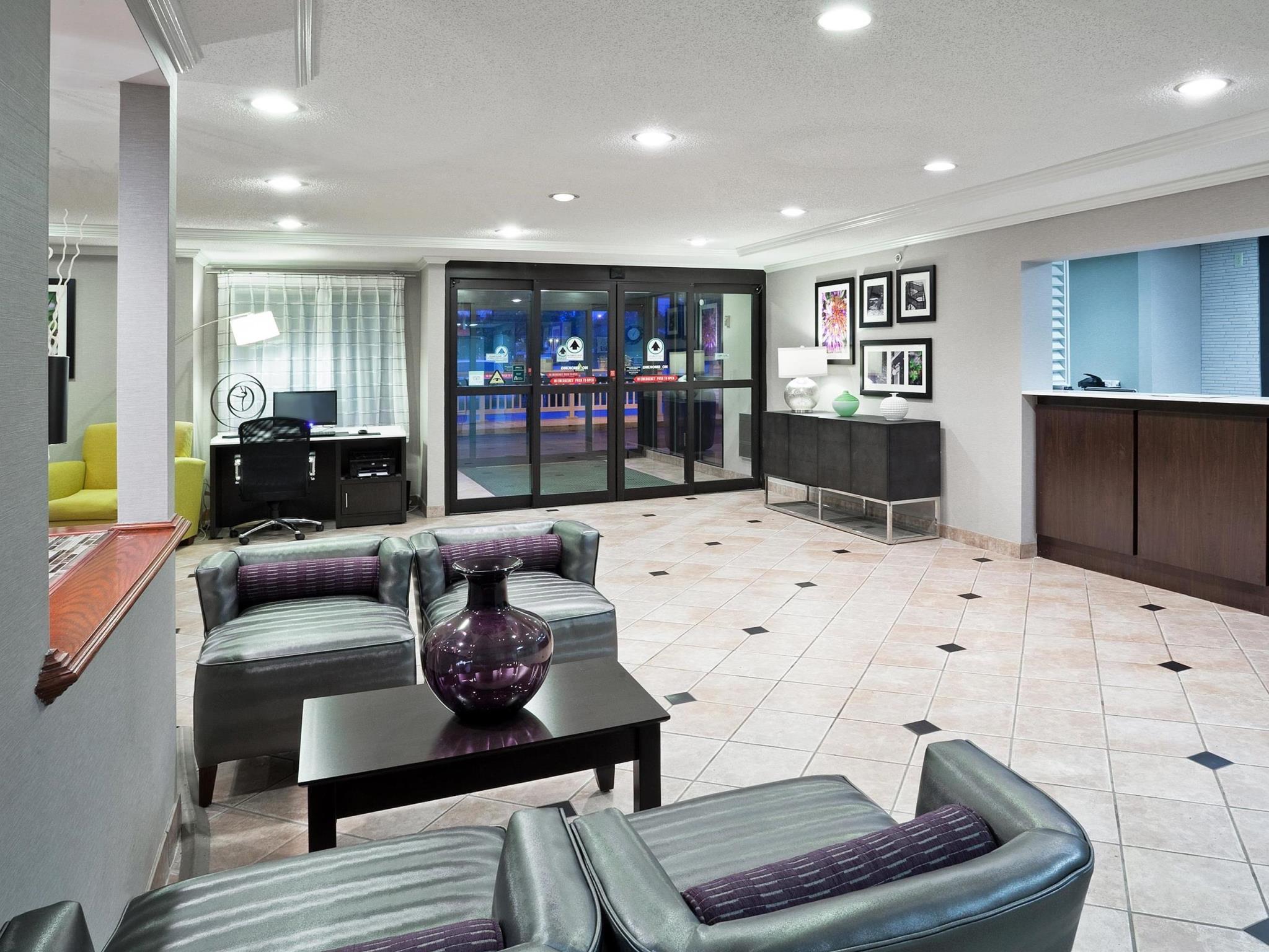Hotel La Quinta By Wyndham Cleveland Macedonia Extérieur photo