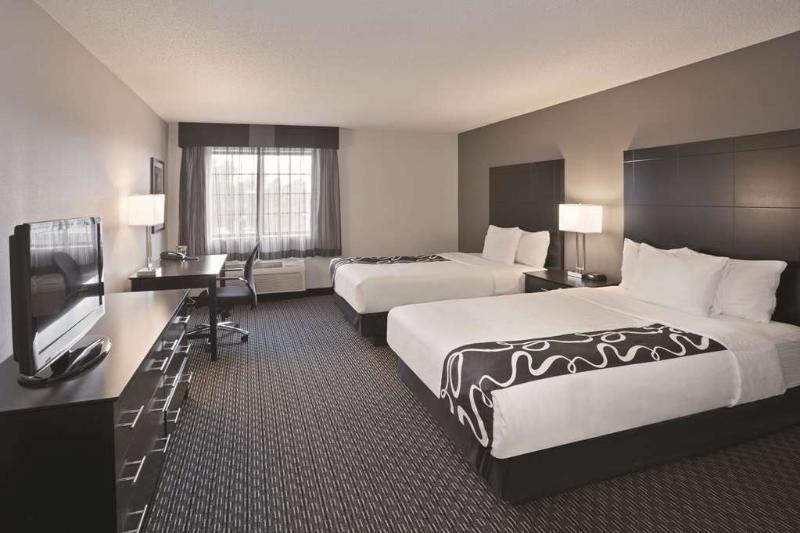 Hotel La Quinta By Wyndham Cleveland Macedonia Extérieur photo